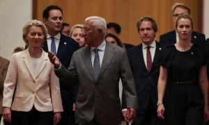 想要反悔不认账？法国指责冯德莱恩“私自签署协议”，遗憾没有更早对美国进行反击