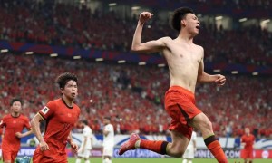 国足东亚杯名单：王钰栋刘诚宇在列 蒯纪闻首次入选