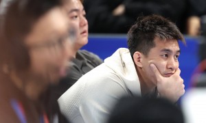 郭艾伦：经历万难终于夺冠 恭喜广厦用努力换得荣誉