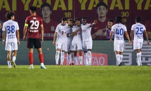 中超-刘祝润传射拉布亚德破门 英博客场2-0亚泰三连胜