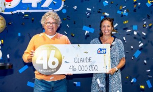 男子机选号中2.37亿巨奖 计划提前退休去旅行